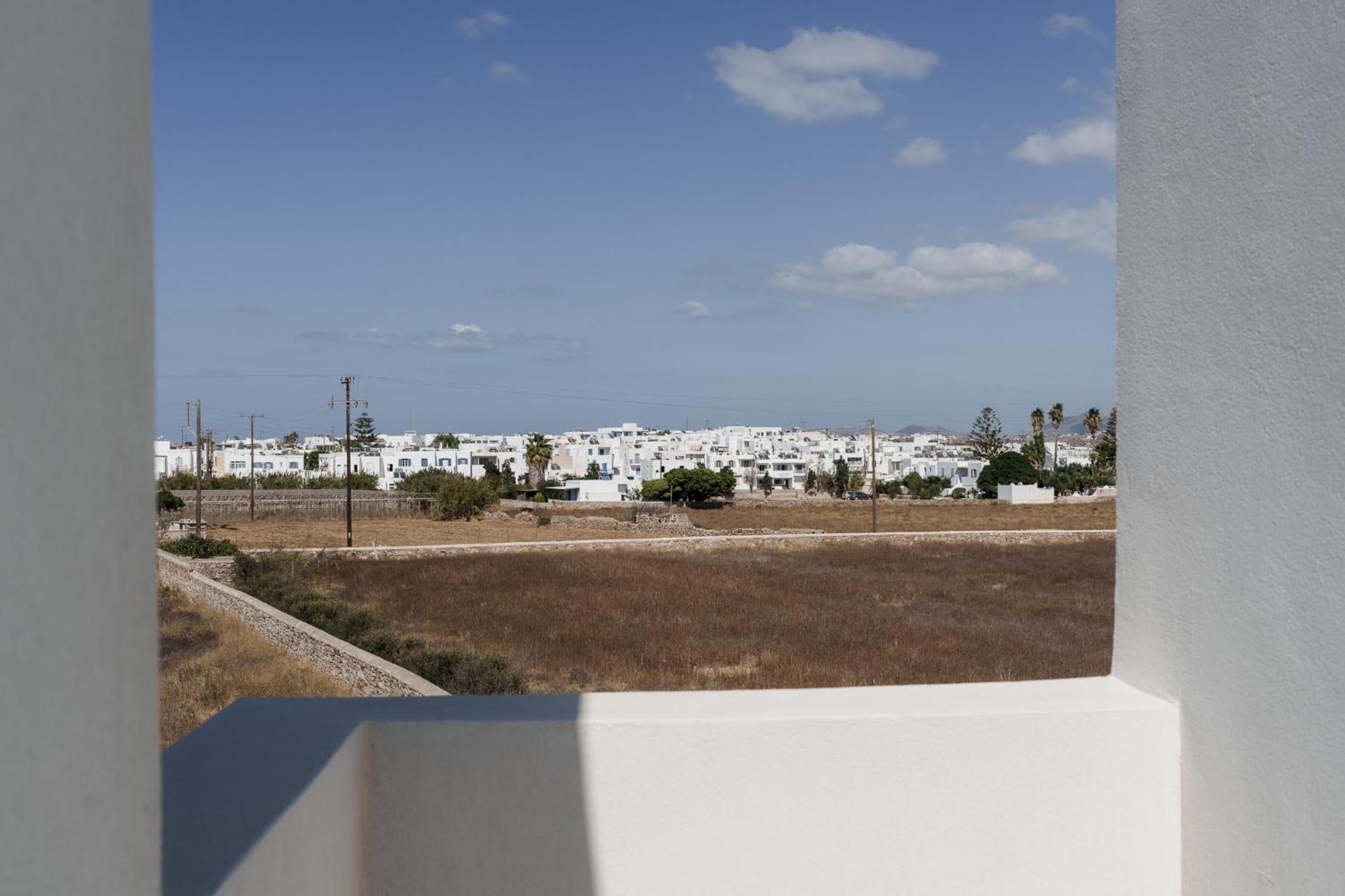 Poema Antiparos Aparthotel Exterior photo